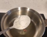 Foto del paso 2 de la receta Macarrones con bechamel de romero y guindilla