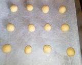 A picture of step 1 of Vanilla Sandwiched Chocolate Dripped Cookies.