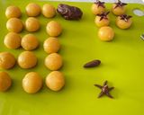 A picture of step 2 of Kanom Saneh Chan, Thai Dessert.