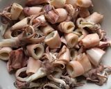 Foto langkah ke 1 dari resep Oseng Cumi Asin.