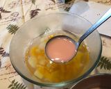 Foto langkah ke 4 dari resep Puding Buah Cocktail Lapis Susu ala Tiger Kitchen.