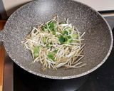 Foto del paso 3 de la receta: Frijol Chino con Huevo Revuelto