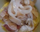 Foto langkah ke 1 dari resep Sotong Goreng Tepung.
