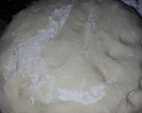 Foto del paso 2 de la receta: Medialunas de manteca