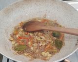 Foto langkah ke 5 dari resep Tumis Cumi Pete.