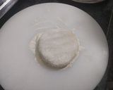 A picture of step 3 of Besan masala stuffed mini paratha with cashew makhana curry.