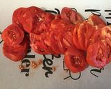 Une image de l'étape 4 de Salade aux deux tomates, concombre et feta sauce melfor.