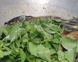 Foto langkah ke 5 dari resep Mangut Lele Praktis.