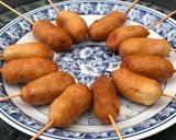 A picture of step 5 of Mini corndogs.
