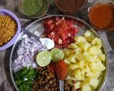 ચટપટી ભેળ (Chatpati Bhel Recipe In Gujarati) રેસીપી સ્ટેપ2ફોટો