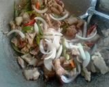 รูปขั้นตอนการทำที่ 4 ของ ผัดพริกสดหมูติดมัน