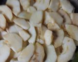 Foto del paso 3 de la receta: Torta invertida de manzanas