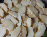 Foto del paso 3 de la receta: Torta invertida de manzanas