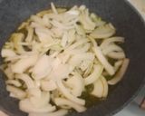 Foto del paso 3 de la receta: Salteado de pechuga de pavo adobada