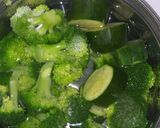 Foto del paso 1 de la receta: Crema de zucchini y brócoli