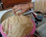 A picture of step 4 of Ladoo Atte wale.