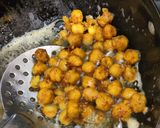 A picture of step 3 of Crispy masala chana katori.