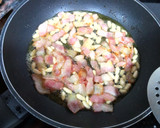 Foto del paso 1 de la receta: Ensalada de espinacas con bacon, piñones y aliño de mostaza