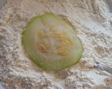 Rántott cukkini recept fázis 2 fotója