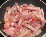 Foto del paso 2 de la receta: Patatas fritas con bacon, nata y queso
