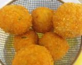 Foto langkah ke 7 dari resep Potato Cheese Ball w/ Corned.