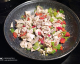 Foto del paso 2 de la receta: Fusilli con Salsa Ragoût de Pollo y Pimientos