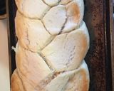 A picture of step 24 of Franks Heavenly Braided Bread.