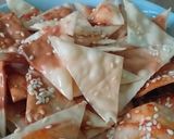 Foto langkah ke 6 dari resep Kripik Pangsit KW ala DEBM.