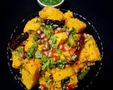 A picture of step 4 of Khaman Dhokla.
