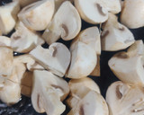 A picture of step 5 of Spinach Beets Ravioli with Minced Mushroom in Bachmel Sauce.