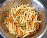 Foto del paso 1 de la receta: Macarrones & hélices y Frankfurt