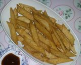 A picture of step 8 of Khasta namak paray.