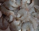 Foto langkah ke 1 dari resep Udang Asam Tomat.