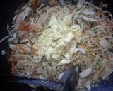 Foto langkah ke 3 dari resep Mi goreng.