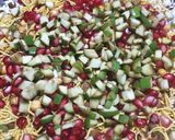 A picture of step 2 of Dhani Daliya Bhel.