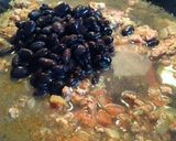 Foto del paso 4 de la receta: Guiso de frijoles negros con carne