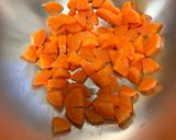 Orosz hússaláta (más néven Olivier-saláta) recept fázis 4 fotója