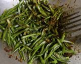 Gambar langkah 3 resipi Kacang Panjang Goreng Telor.