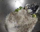 A picture of step 4 of Dessicated coconut rice.