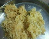 A picture of step 1 of Apple kheer.