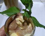Foto del paso 1 de la receta: Refrescante Licuado con Helado de Chocolate y Crema