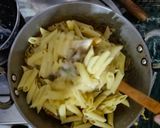 A picture of step 7 of Creamy Butter Chicken Pasta.