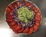 Une image de l'étape 5 de Salade de tomates et courgettes à l'oignon rouge et jambon blanc sauce melfor.