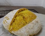 Foto langkah ke 18 dari resep Kunyit Chia Seed Sourdough Bread.