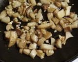 Foto del paso 4 de la receta: Arroz basmati con setas cardo