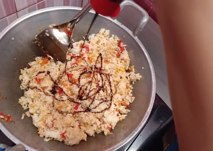 Langkah-langkah untuk membuat Cara bikin Nasi Goreng Simpel Rumahan