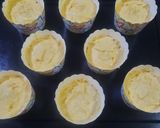Foto langkah ke 5 dari resep Lemon Cream Cheese Muffins.