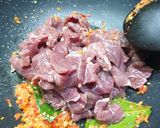 Foto langkah ke 3 dari resep Daging sapi pedas manis.