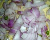 A picture of step 3 of Chana dal bhajiya.