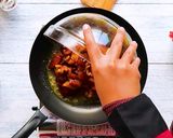 Foto langkah ke 4 dari resep Ayam Gurih Kacang Mede.